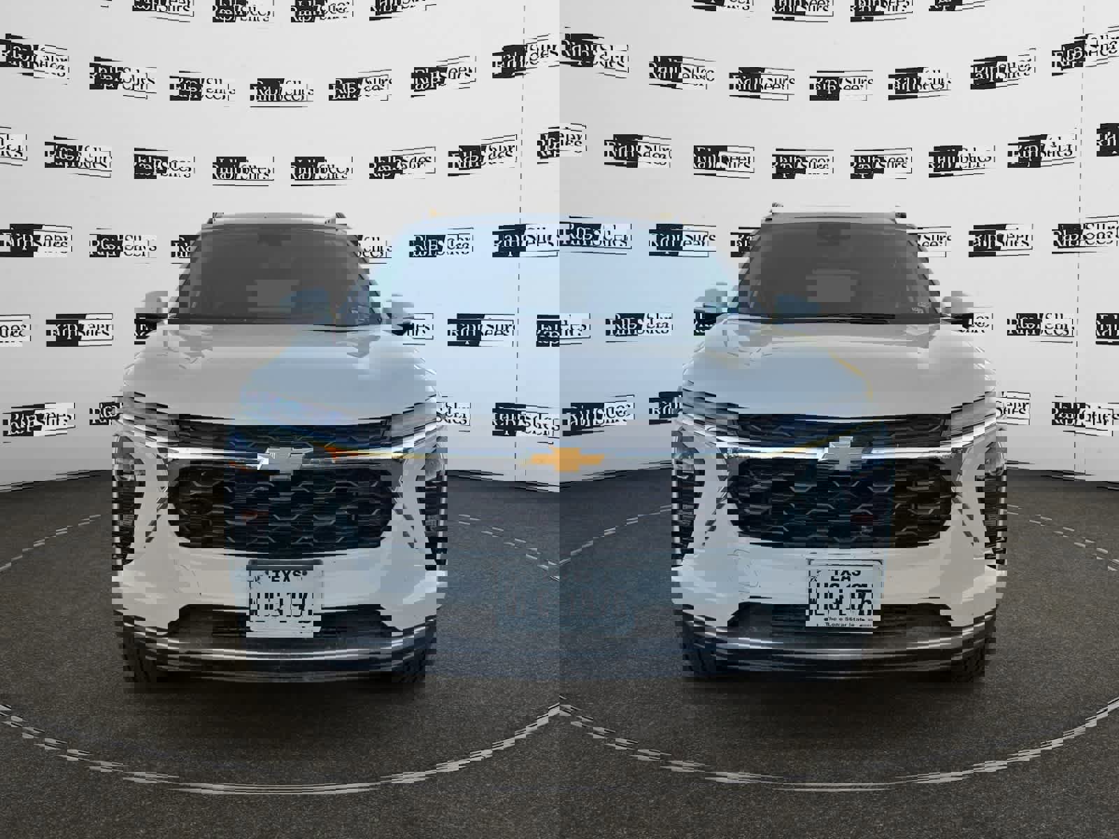 Used 2025 Chevrolet Trax LT w/ LT Convenience Package image 8