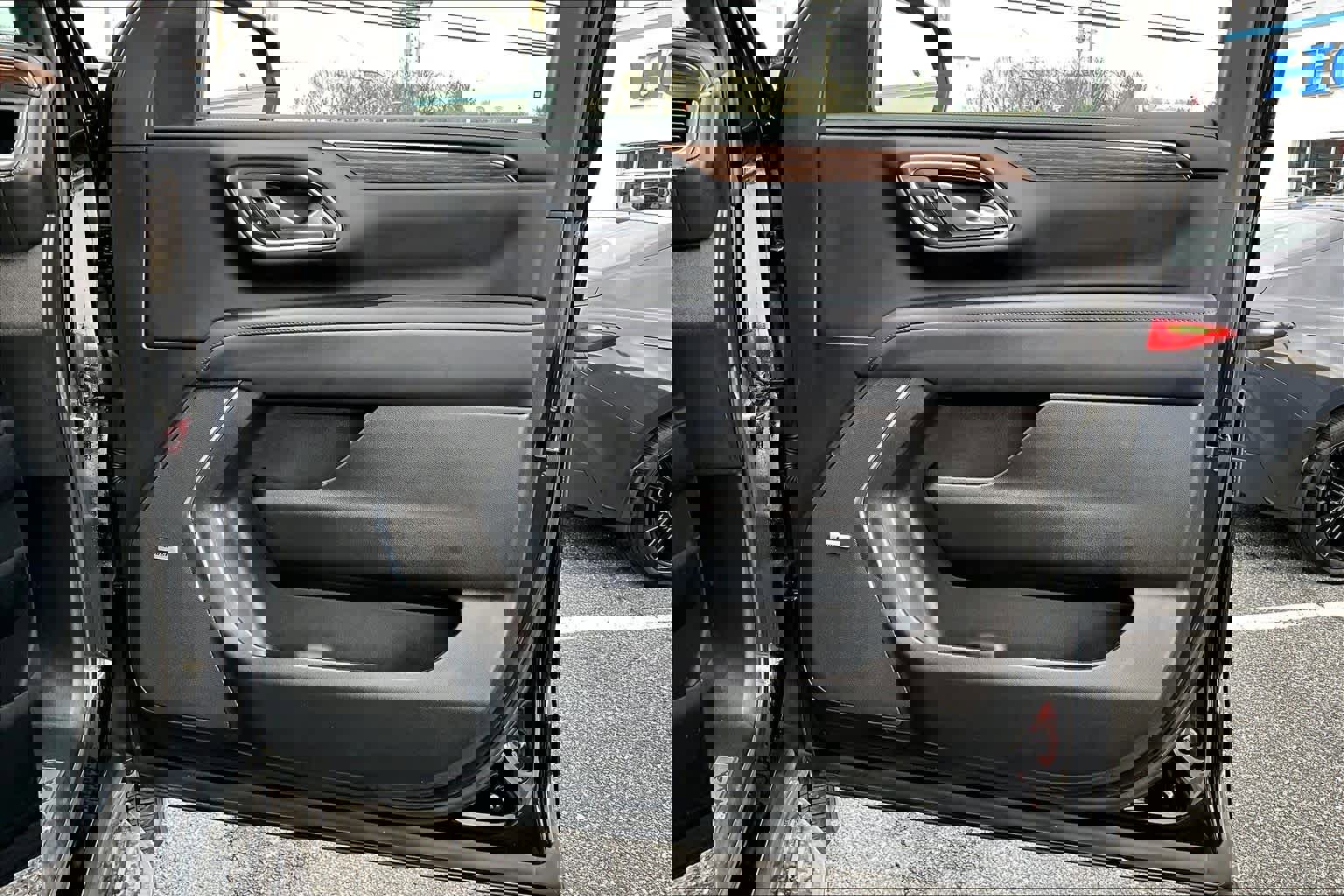 Used 2023 Chevrolet Tahoe High Country image 23