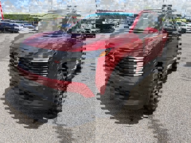 New 2025 Nissan Kicks SR