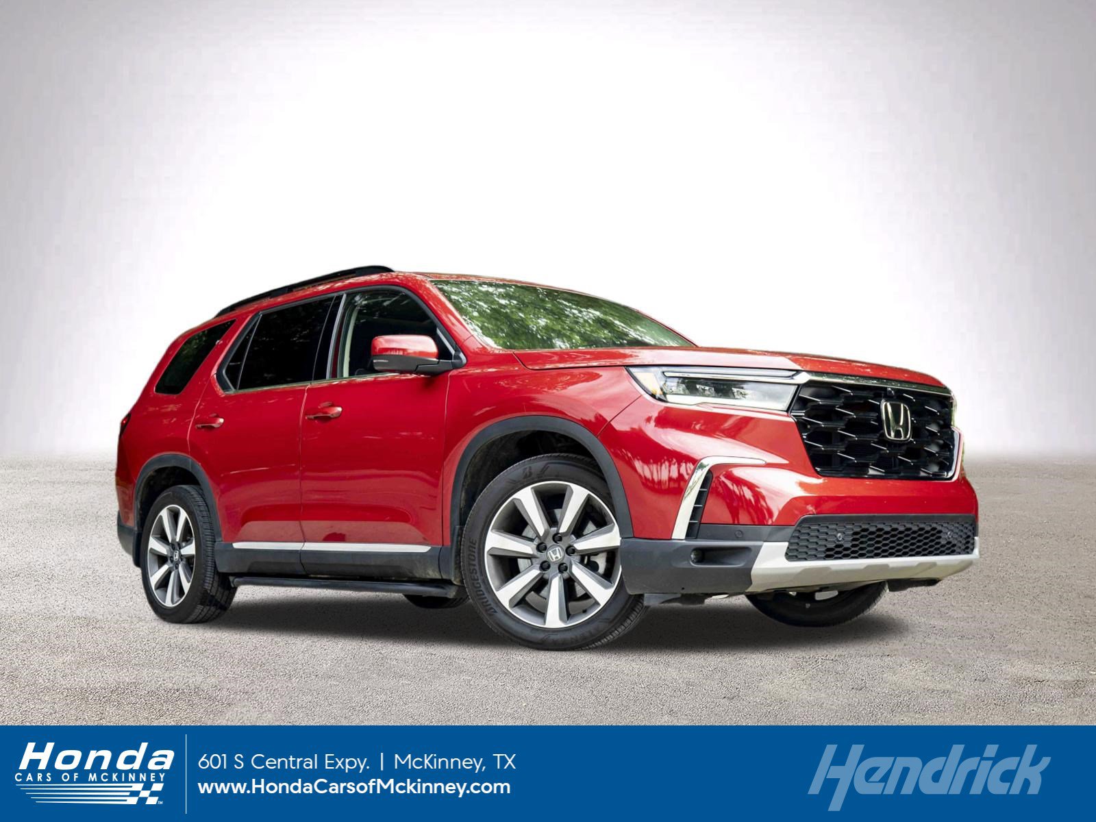 Used 2024 Honda Pilot Elite image 1