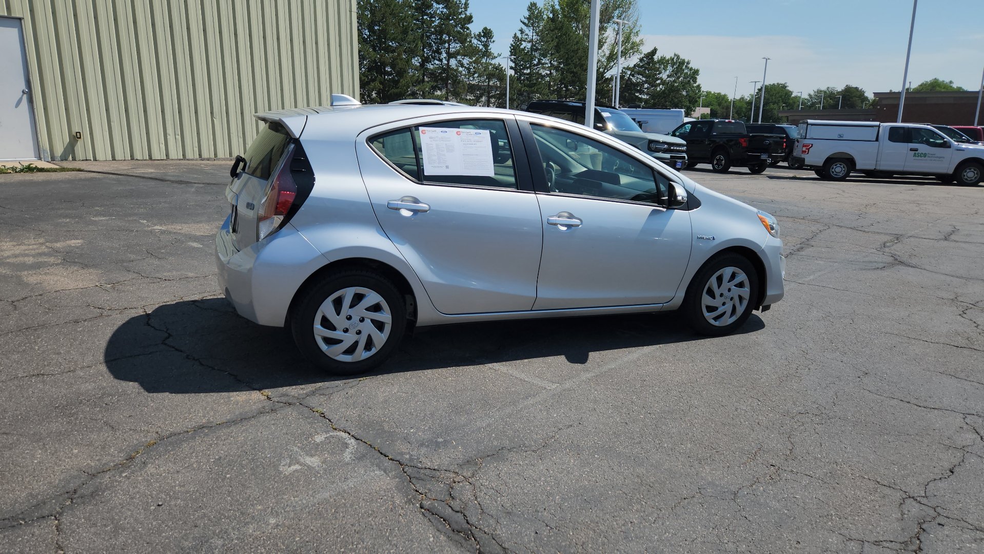 Used 2015 Toyota Prius C Two FWD image 10