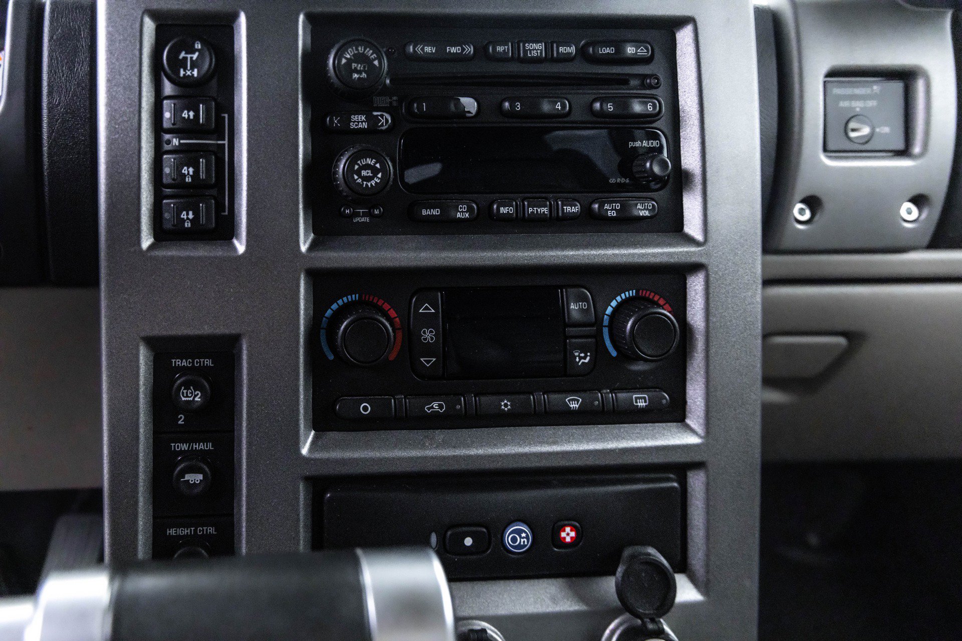 Used 2003 HUMMER H2 Luxury w/ Preferred Equipment Group image 15