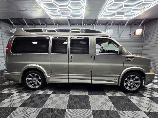 Used 2020 Chevrolet Express 2500 w/ Enhanced Convenience Package RWD image 10