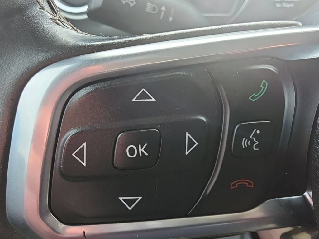 Used 2020 Jeep Gladiator Overland AWD/4WD image 23