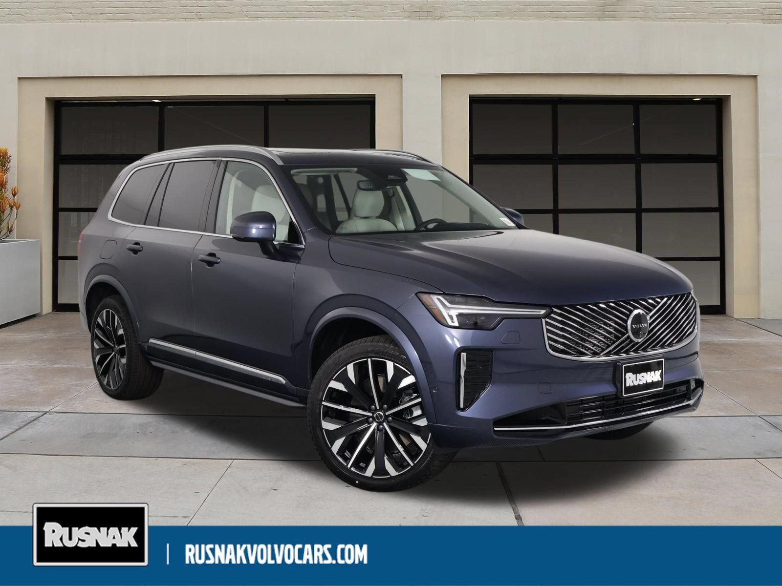 New 2026 Volvo XC90 T8 Ultra w/ Protection Package