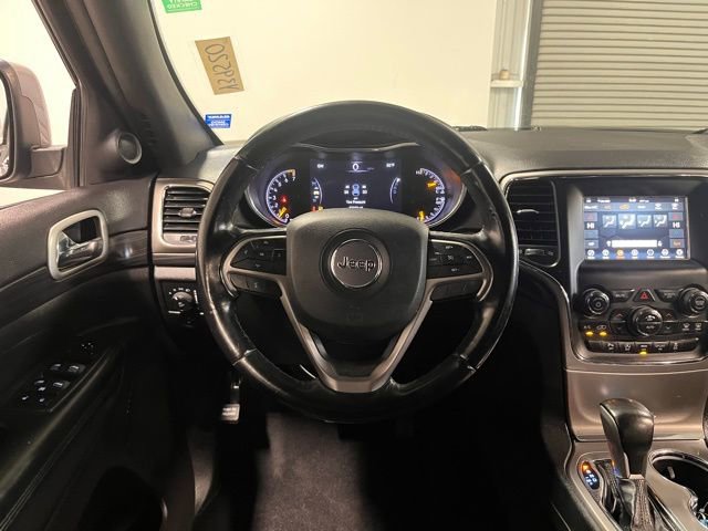 Used 2020 Jeep Grand Cherokee Laredo image 21