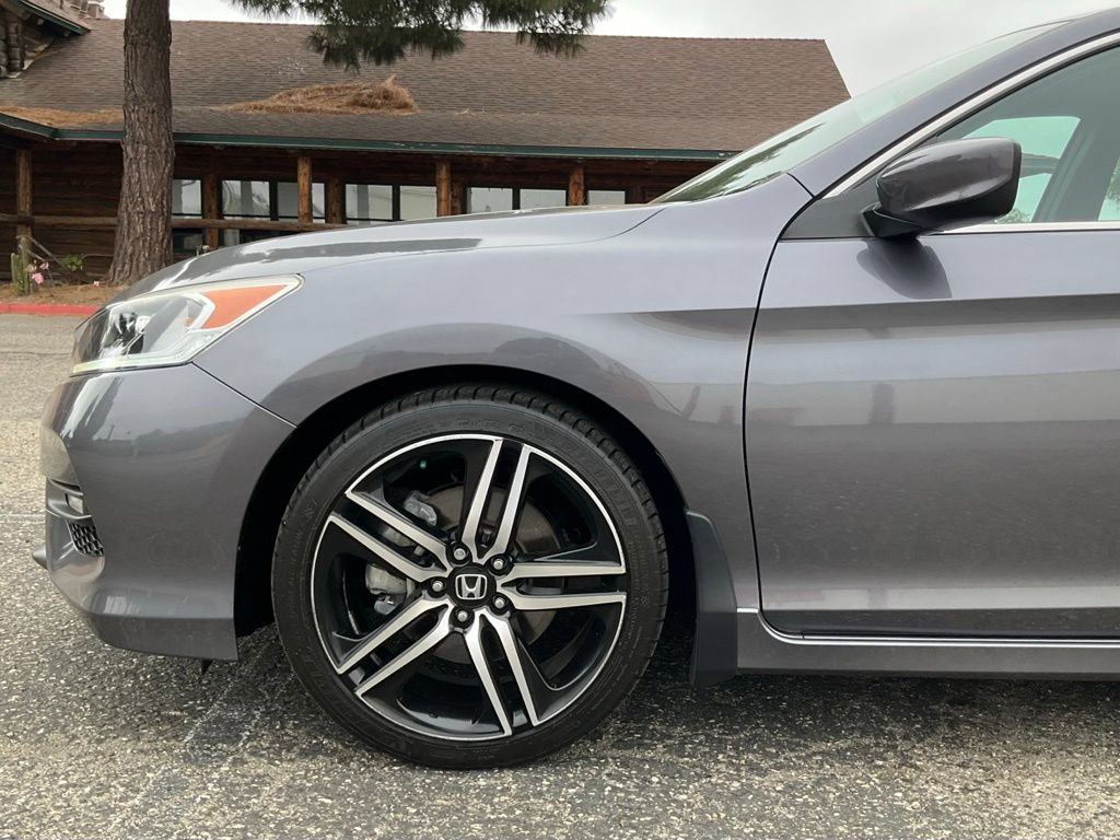 Used 2016 Honda Accord Sport image 10