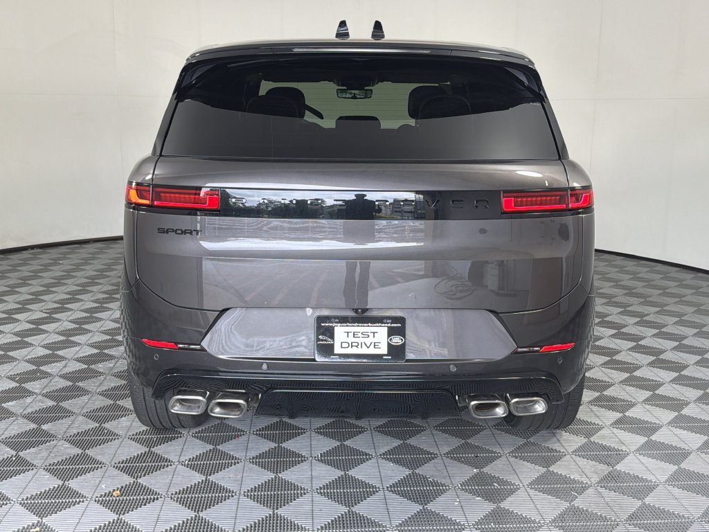 New 2027 Land Rover Range Rover Sport Dynamic SE AWD/4WD image 7