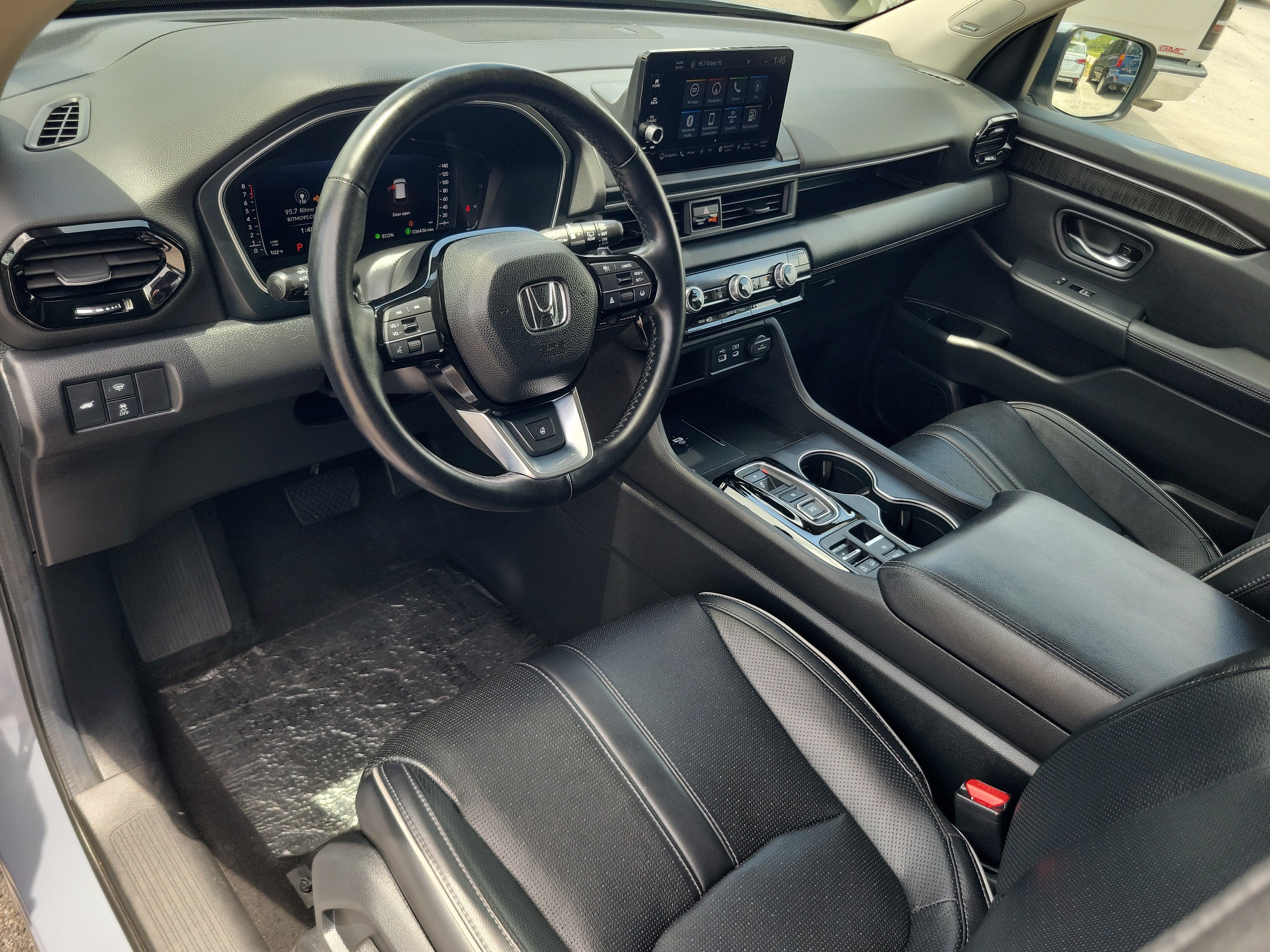 Used 2024 Honda Pilot Elite image 24