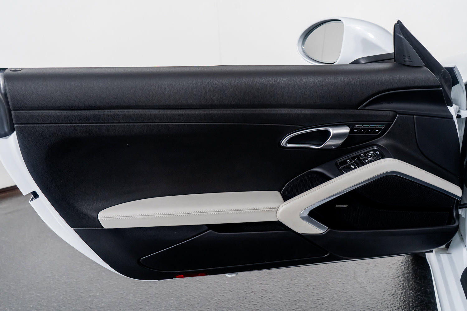 Used 2022 Porsche 718 Boxster S image 33