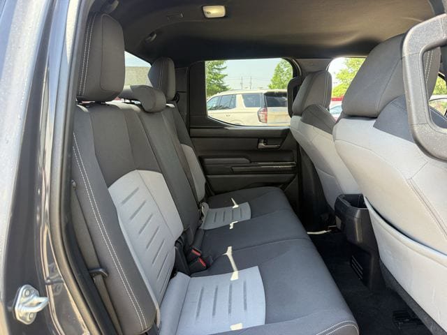 Used 2024 Toyota Tacoma TRD Off-Road AWD/4WD image 31