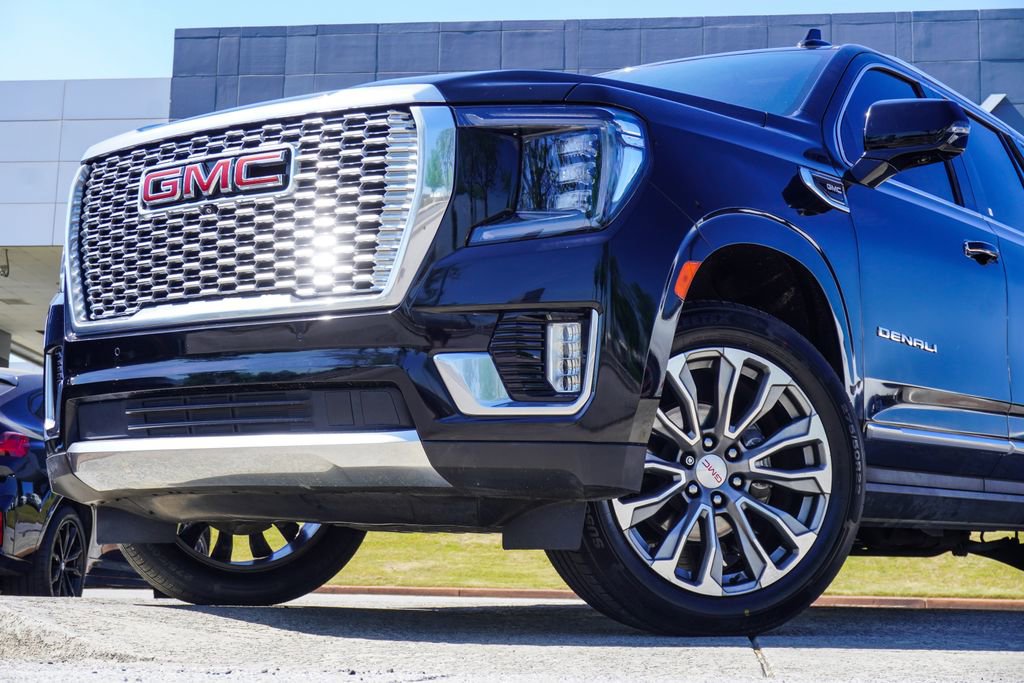 Used 2021 GMC Yukon Denali w/ Denali Premium Package image 2
