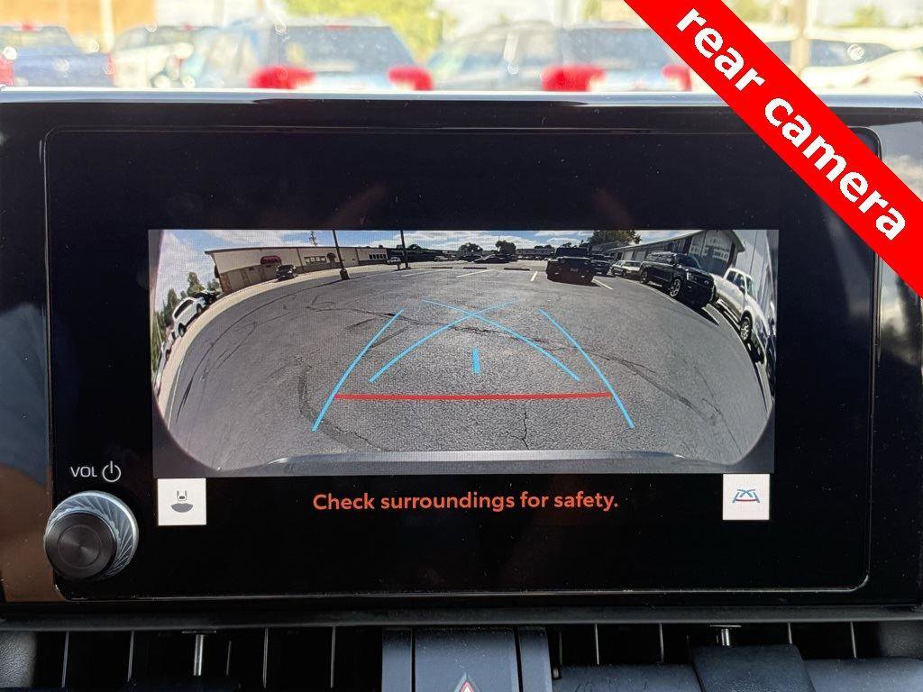 Used 2024 Toyota RAV4 LE image 5