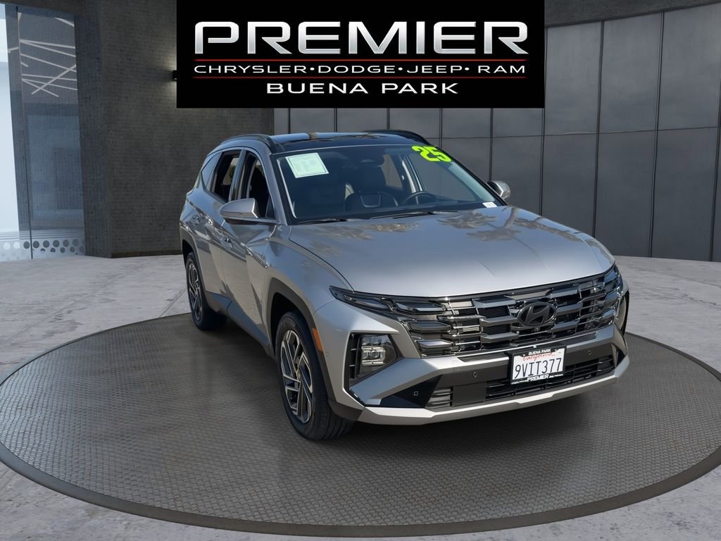Used 2025 Hyundai Tucson Limited AWD/4WD image 2