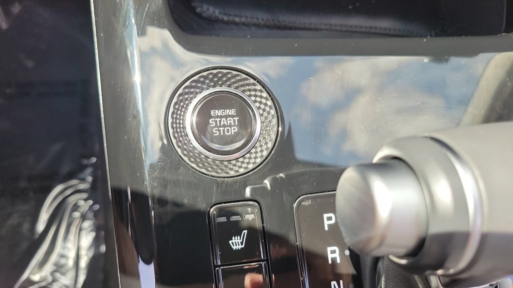 Used 2025 Kia Niro EX FWD image 34