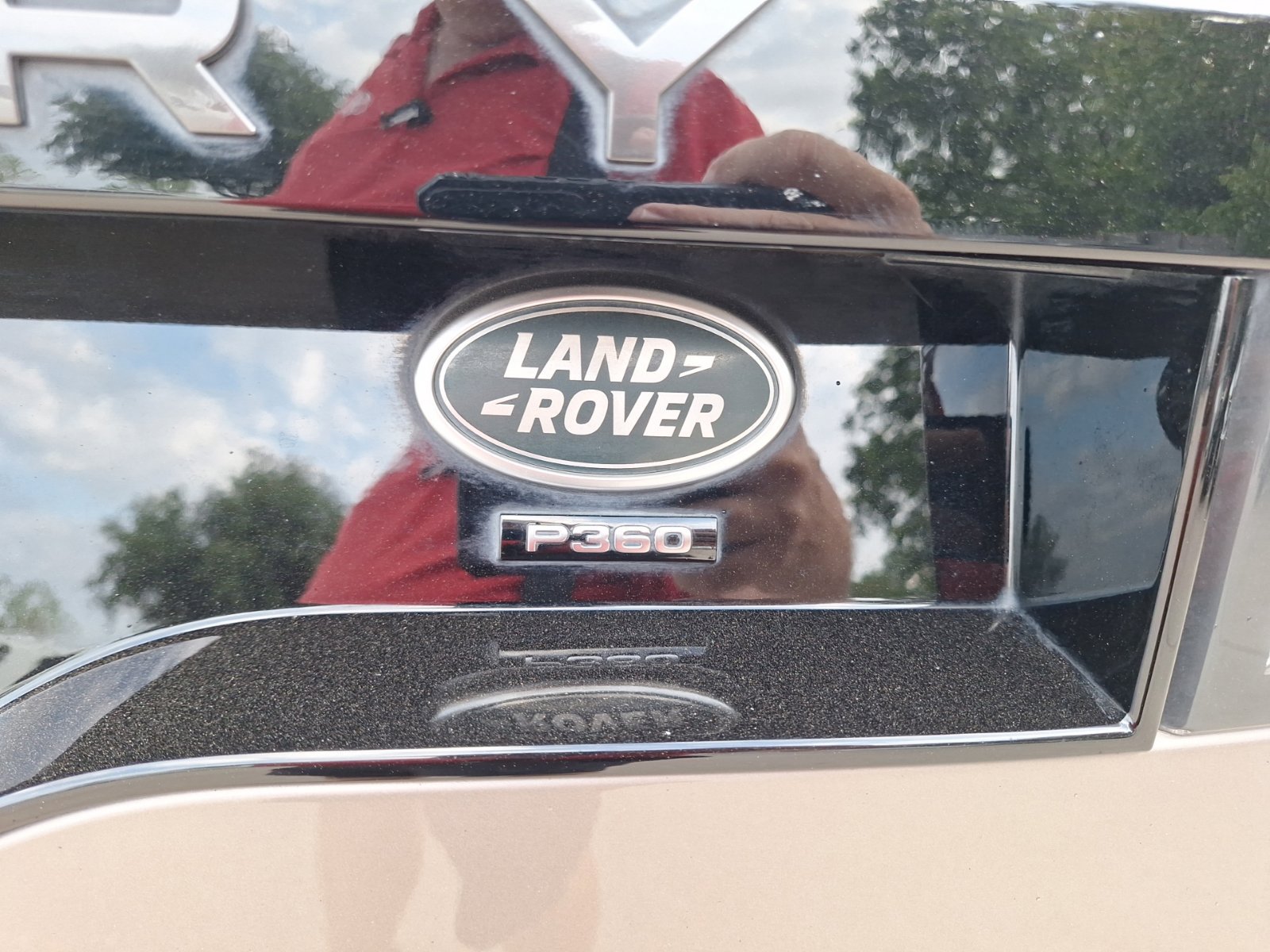 Used 2021 Land Rover Discovery HSE R-Dynamic AWD/4WD image 14