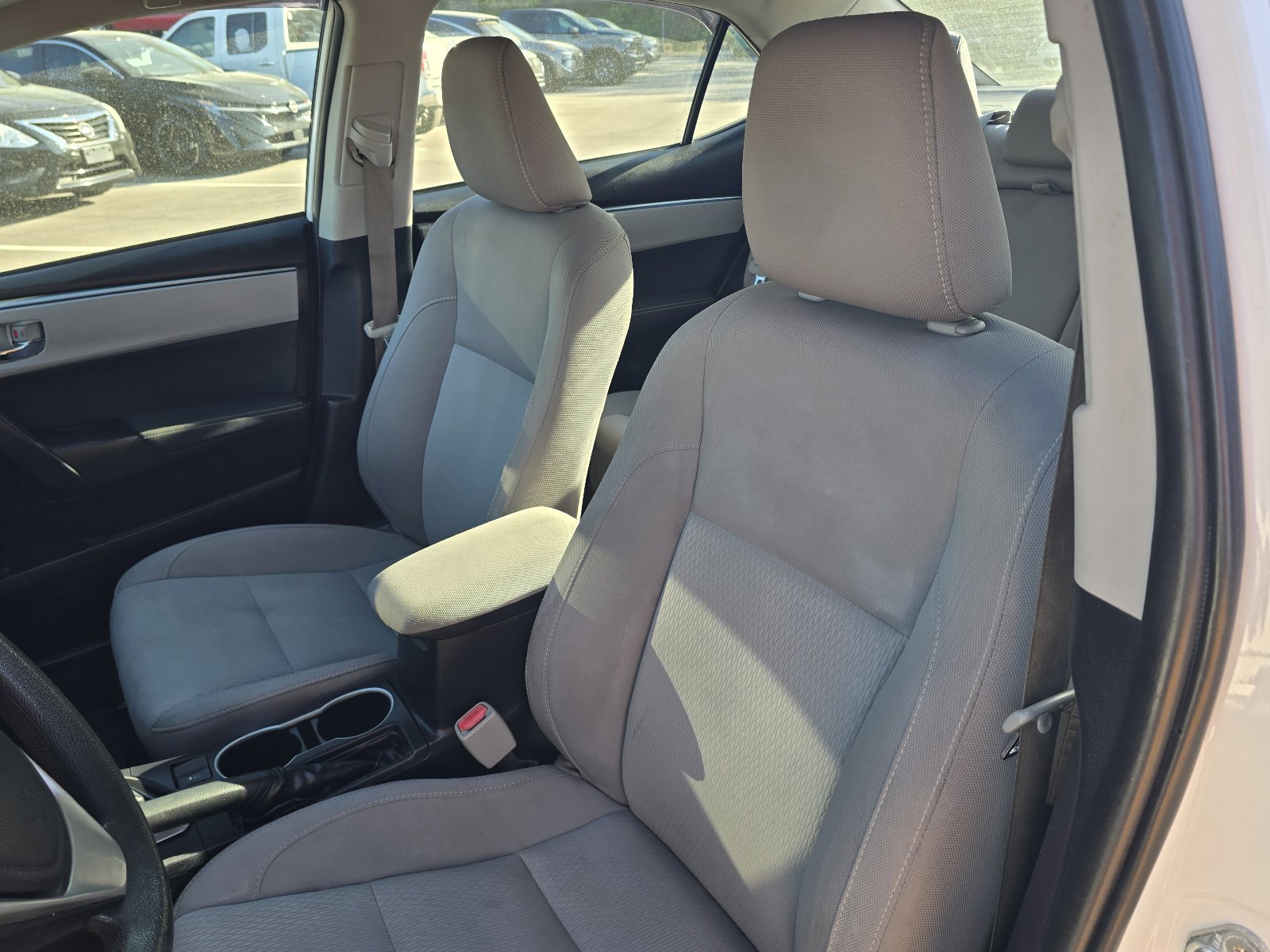 Used 2016 Toyota Corolla LE image 12