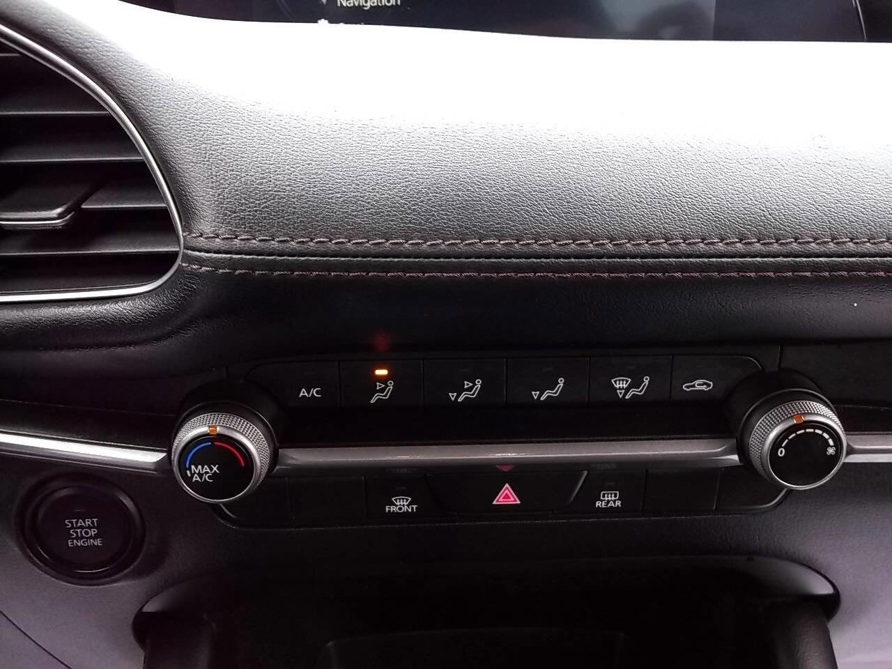 Used 2022 MAZDA MAZDA3 Sedan image 25