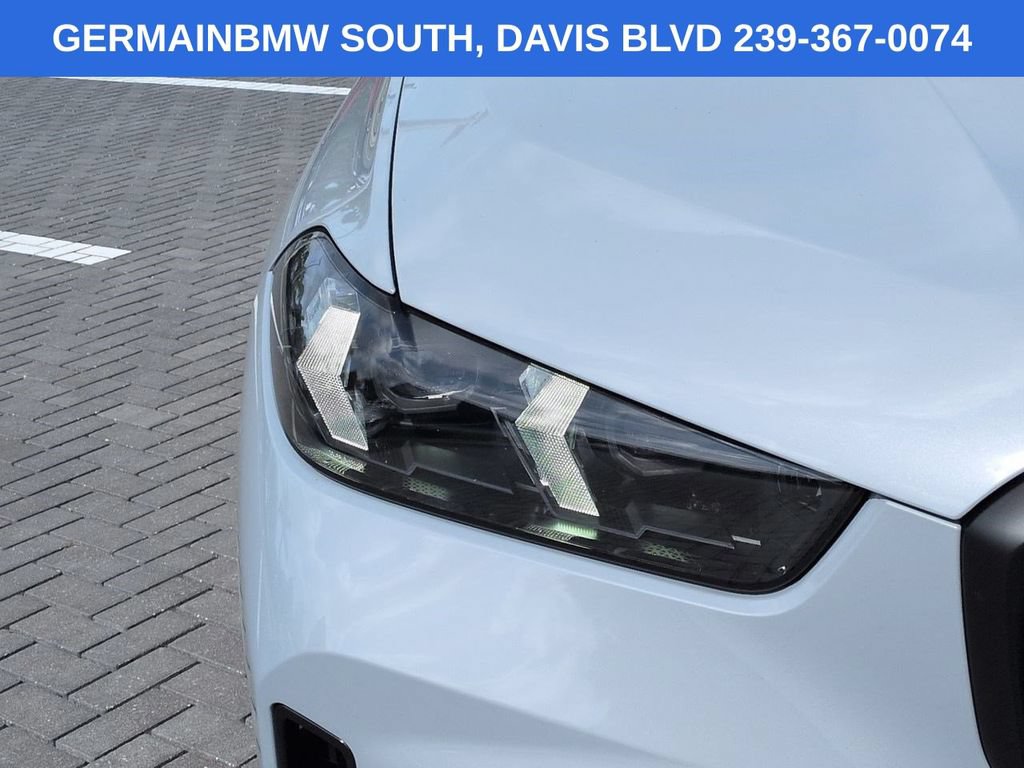 Certified 2025 BMW X5 xDrive40i w/ Executive Package AWD/4WD image 11