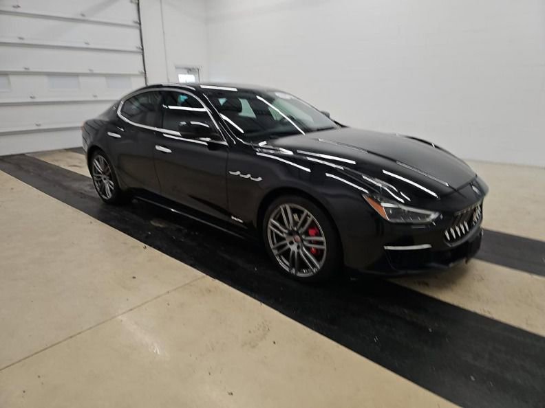 Used 2018 Maserati Ghibli S GranLusso image 3