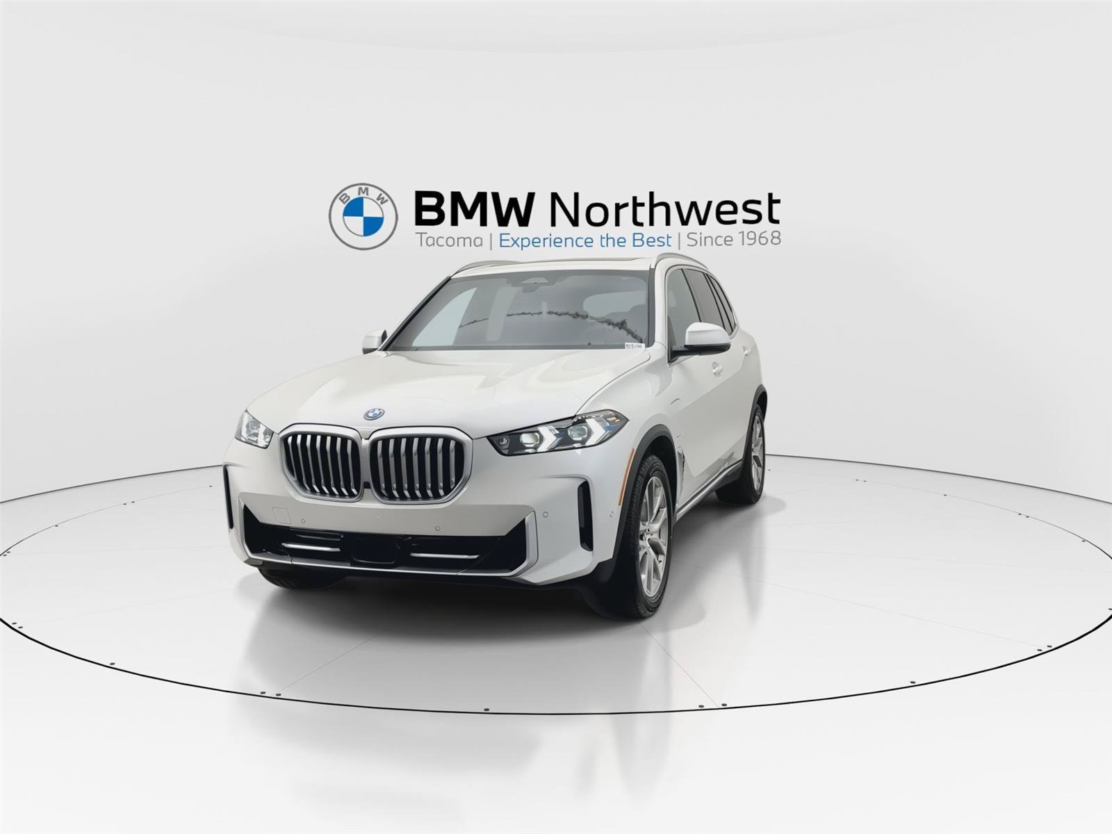 New 2026 BMW X5 xDrive50e w/ Climate Comfort Package AWD/4WD image 8