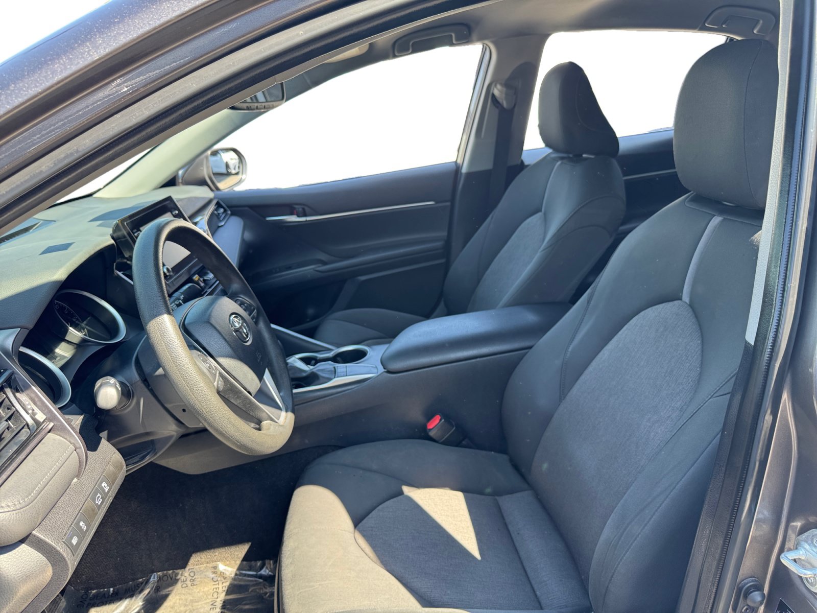 Used 2023 Toyota Camry LE w/ Convenience Package FWD image 9