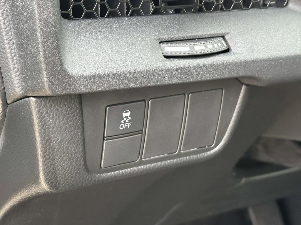 Used 2025 Honda CR-V LX image 17