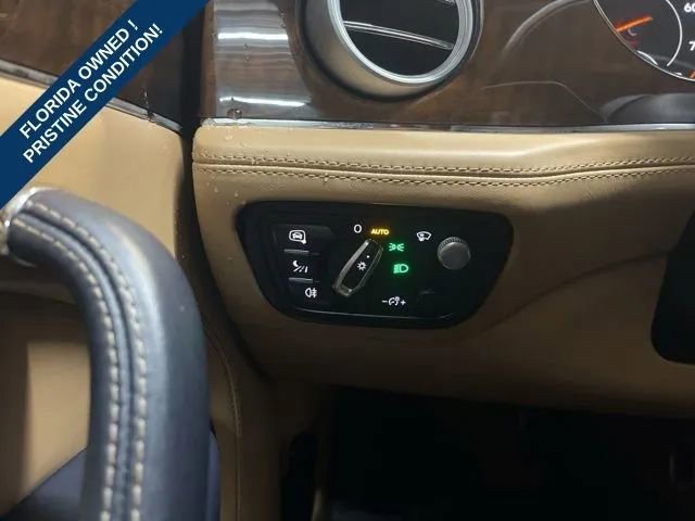 Used 2018 Bentley Bentayga AWD/4WD image 21
