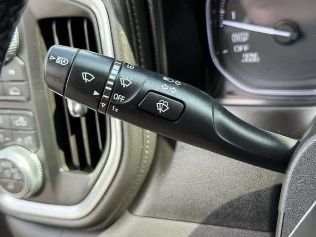 Used 2019 GMC Sierra 1500 SLT w/ Driver Alert Package I AWD/4WD image 22