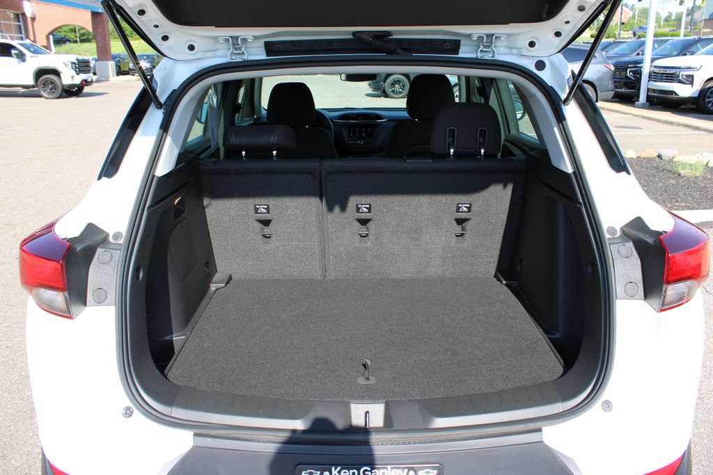 Used 2023 Chevrolet TrailBlazer LS FWD image 29