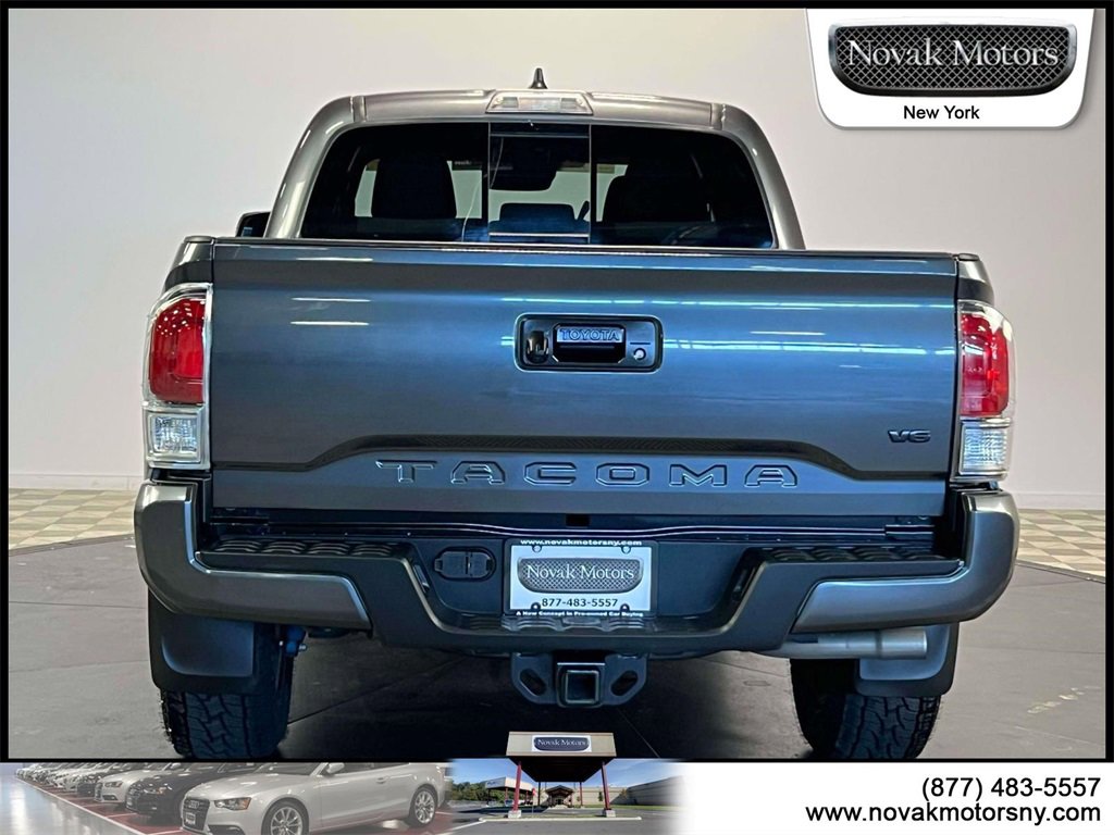 Used 2022 Toyota Tacoma TRD Sport image 7