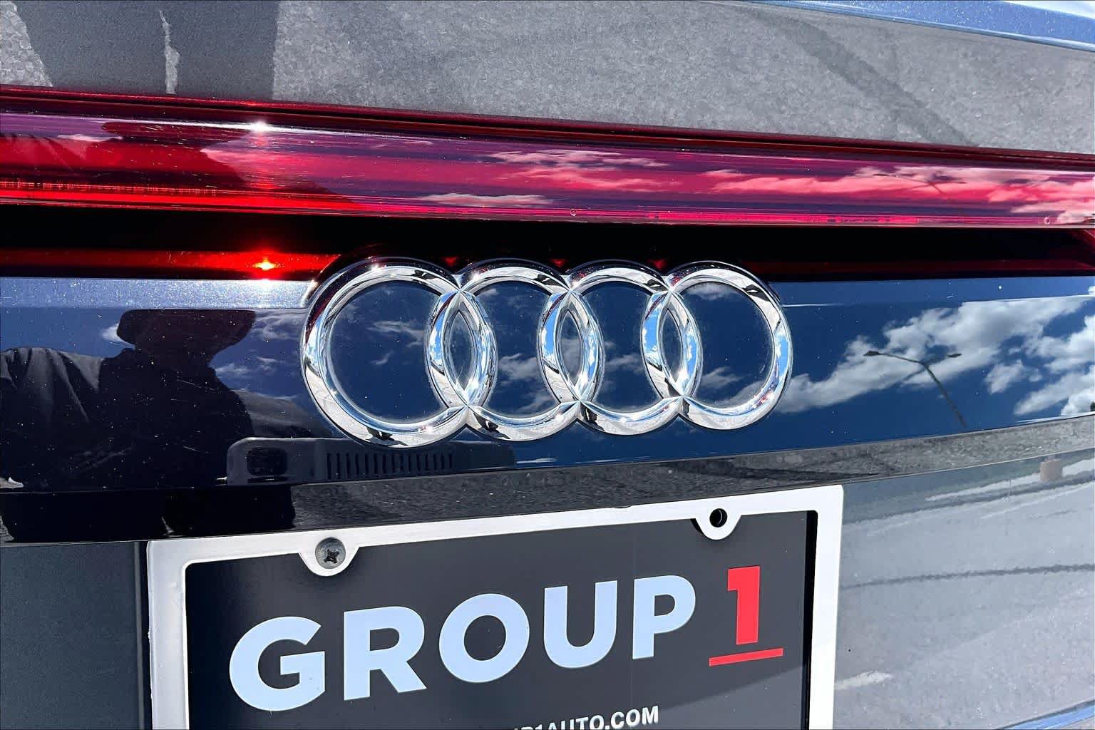 Used 2019 Audi Q8 Prestige w/ Year 1 Package AWD/4WD image 10