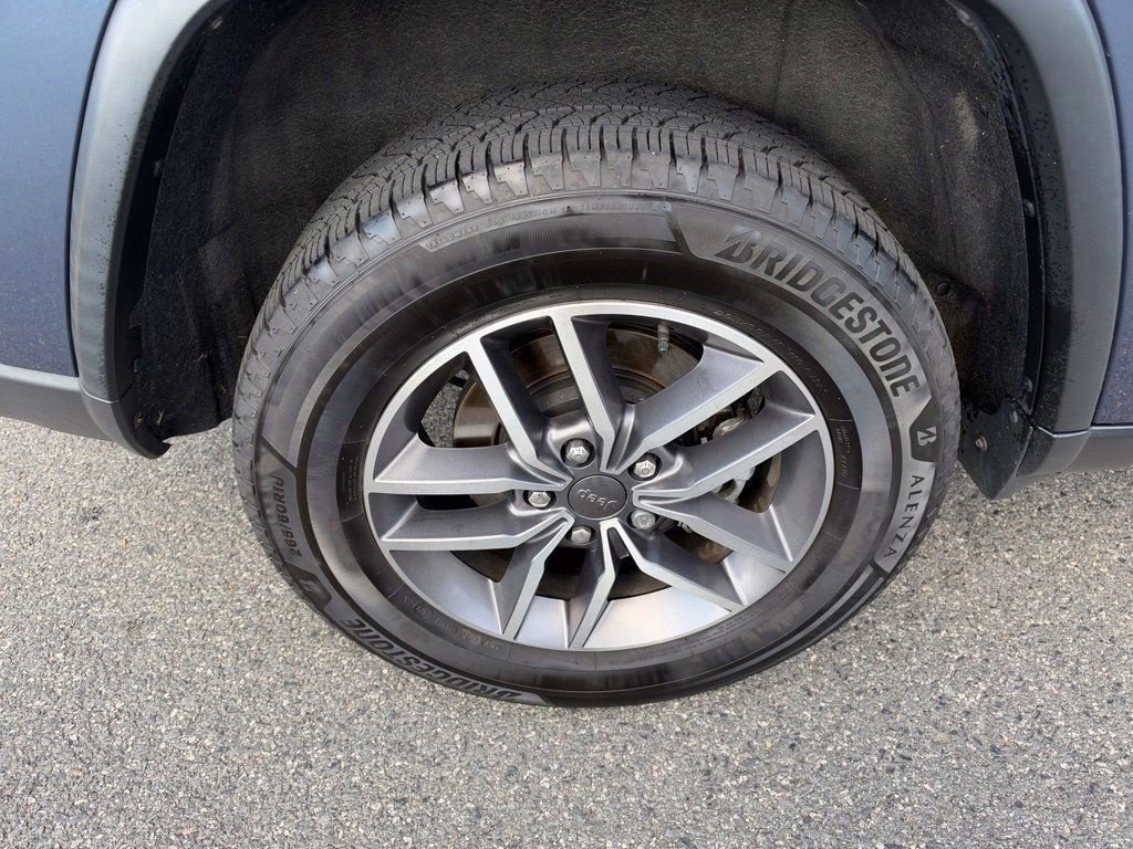 Used 2021 Jeep Grand Cherokee Limited AWD/4WD image 13