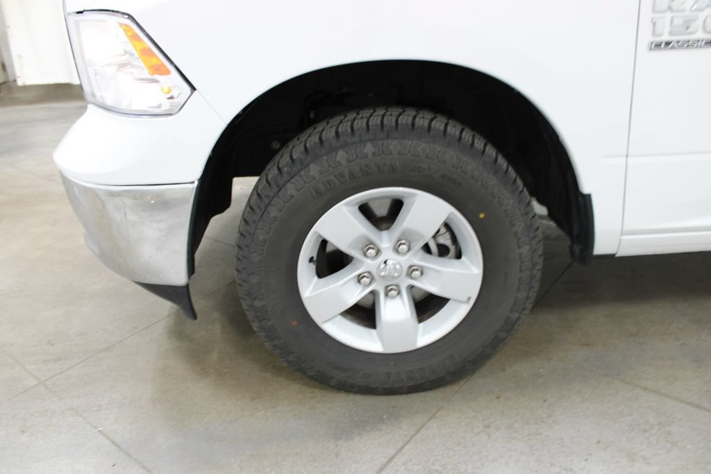 Used 2024 RAM 1500 Classic SLT AWD/4WD image 32