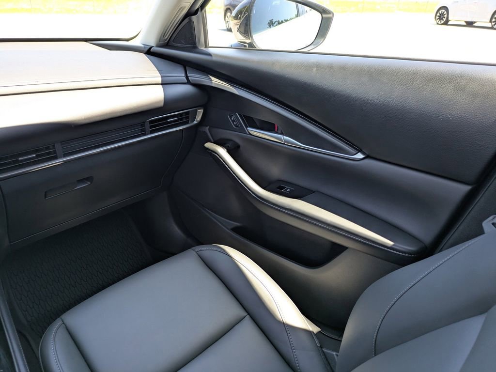 Certified 2025 MAZDA CX-30 AWD 2.5 S w/ Select Sport Pkg image 17