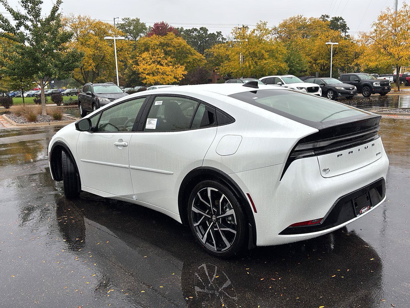 New 2027 Toyota Prius Plug-In Hybrid FWD image 19