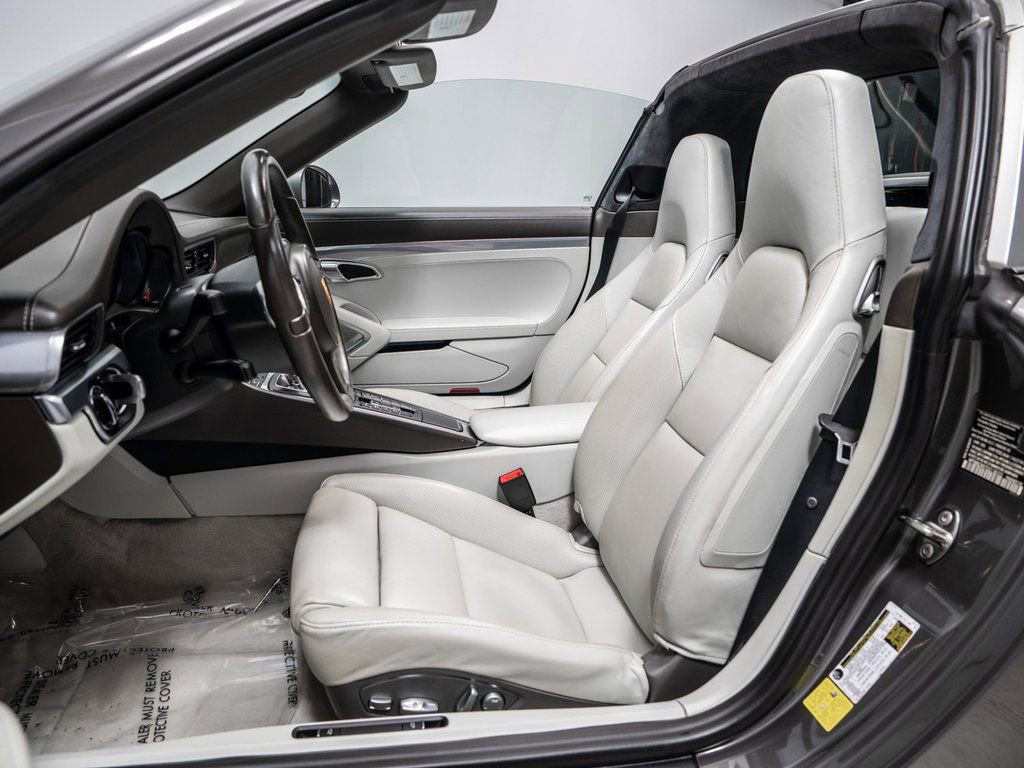 Used 2016 Porsche 911 Targa 4S image 5