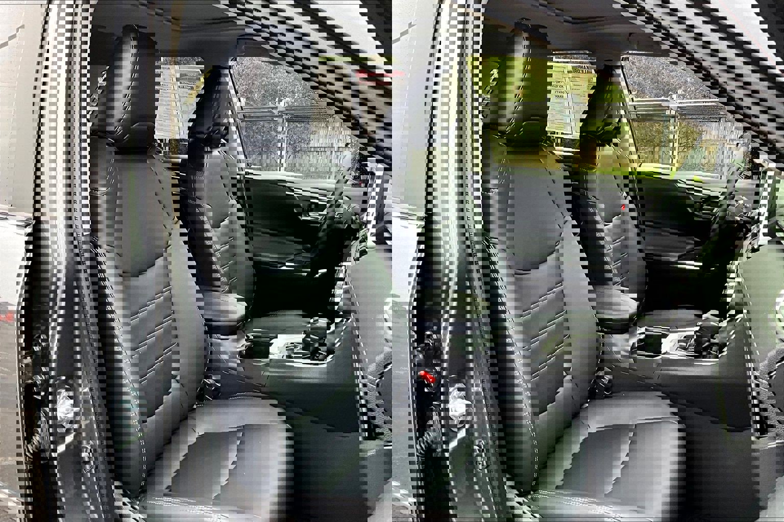 Used 2023 Toyota RAV4 XLE Premium image 7