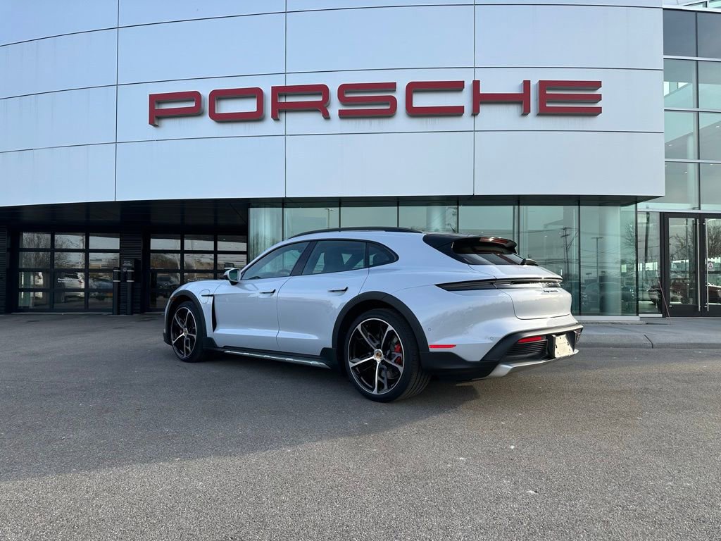 New 2025 Porsche Taycan 4S image 3
