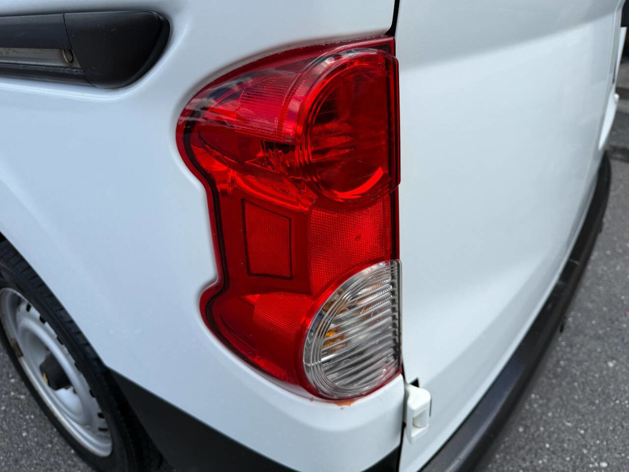 Used 2016 Chevrolet City Express LT image 35