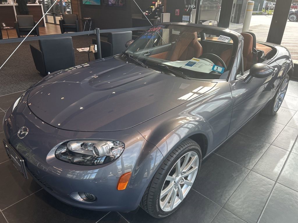 Used 2007 MAZDA MX-5 Miata Grand Touring RWD image 9