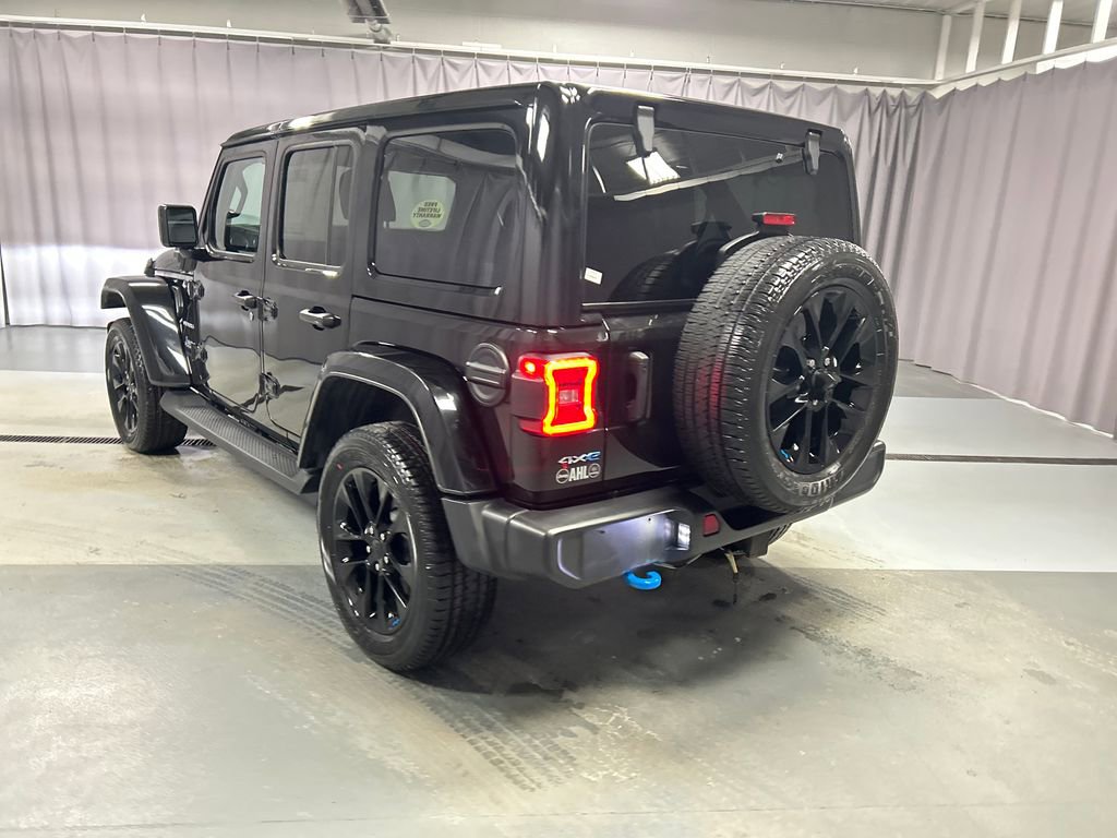 Used 2023 Jeep Wrangler Unlimited Sahara w/ Cold Weather Group image 5