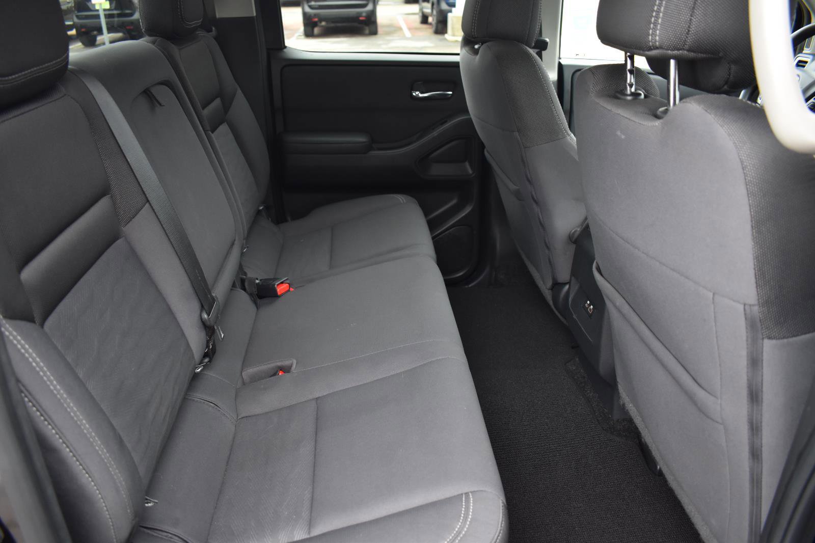 Used 2022 Nissan Frontier SV image 50