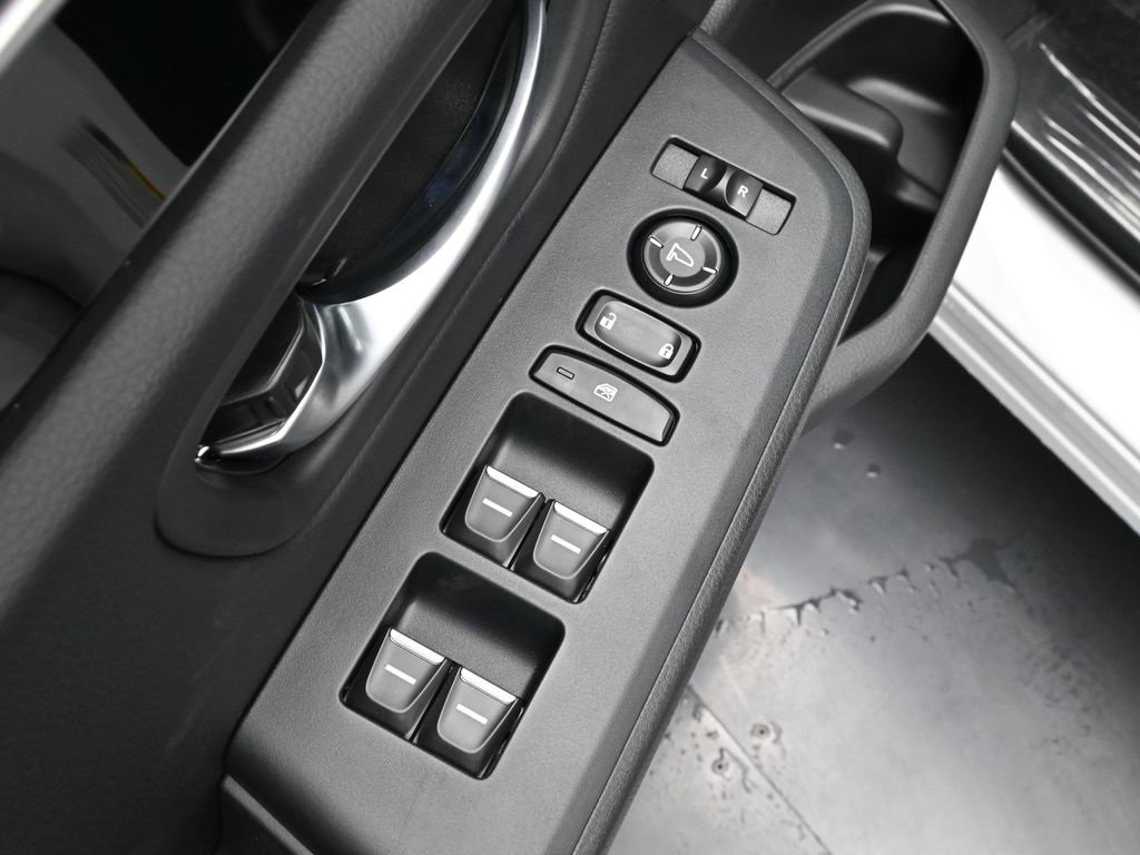 New 2025 Honda Pilot Touring image 31