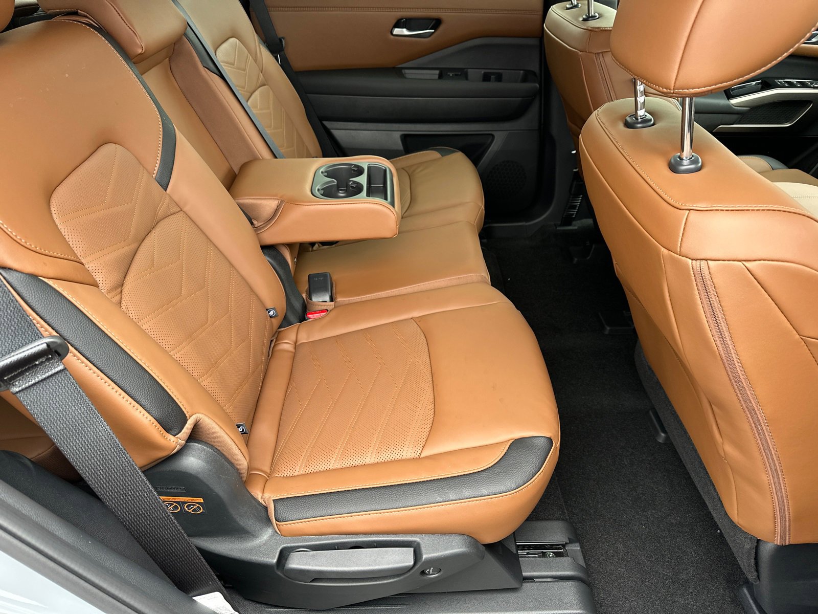 New 2025 Nissan Pathfinder Platinum w/ Cargo Package image 15