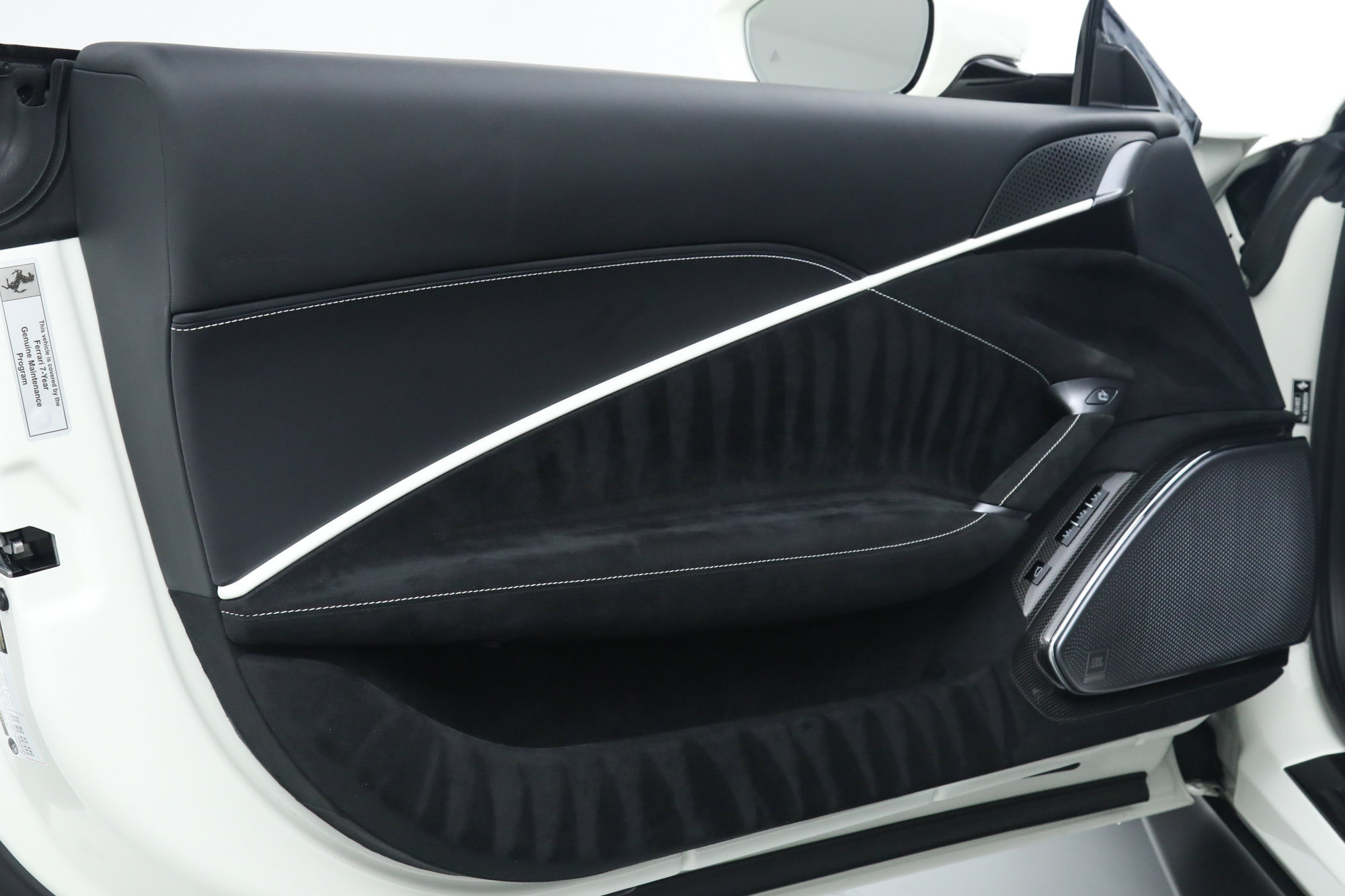 Certified 2025 Ferrari Roma Spider RWD image 27