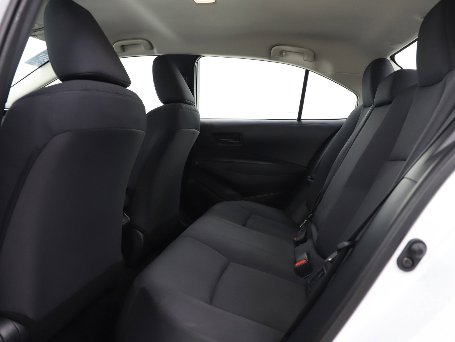 Used 2025 Toyota Corolla LE FWD image 17