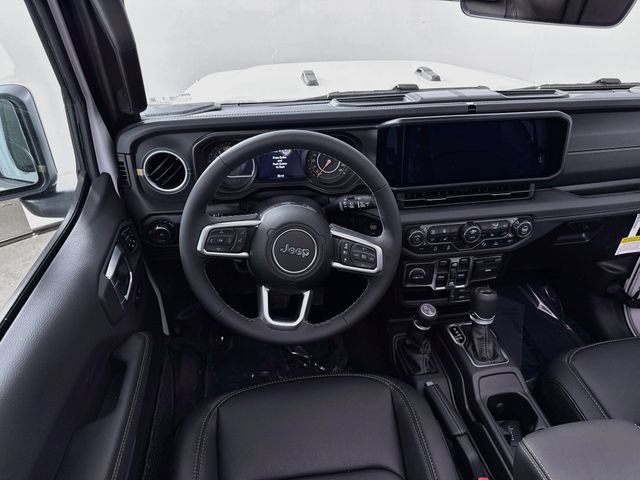 New 2026 Jeep Wrangler Unlimited Sahara AWD/4WD image 23