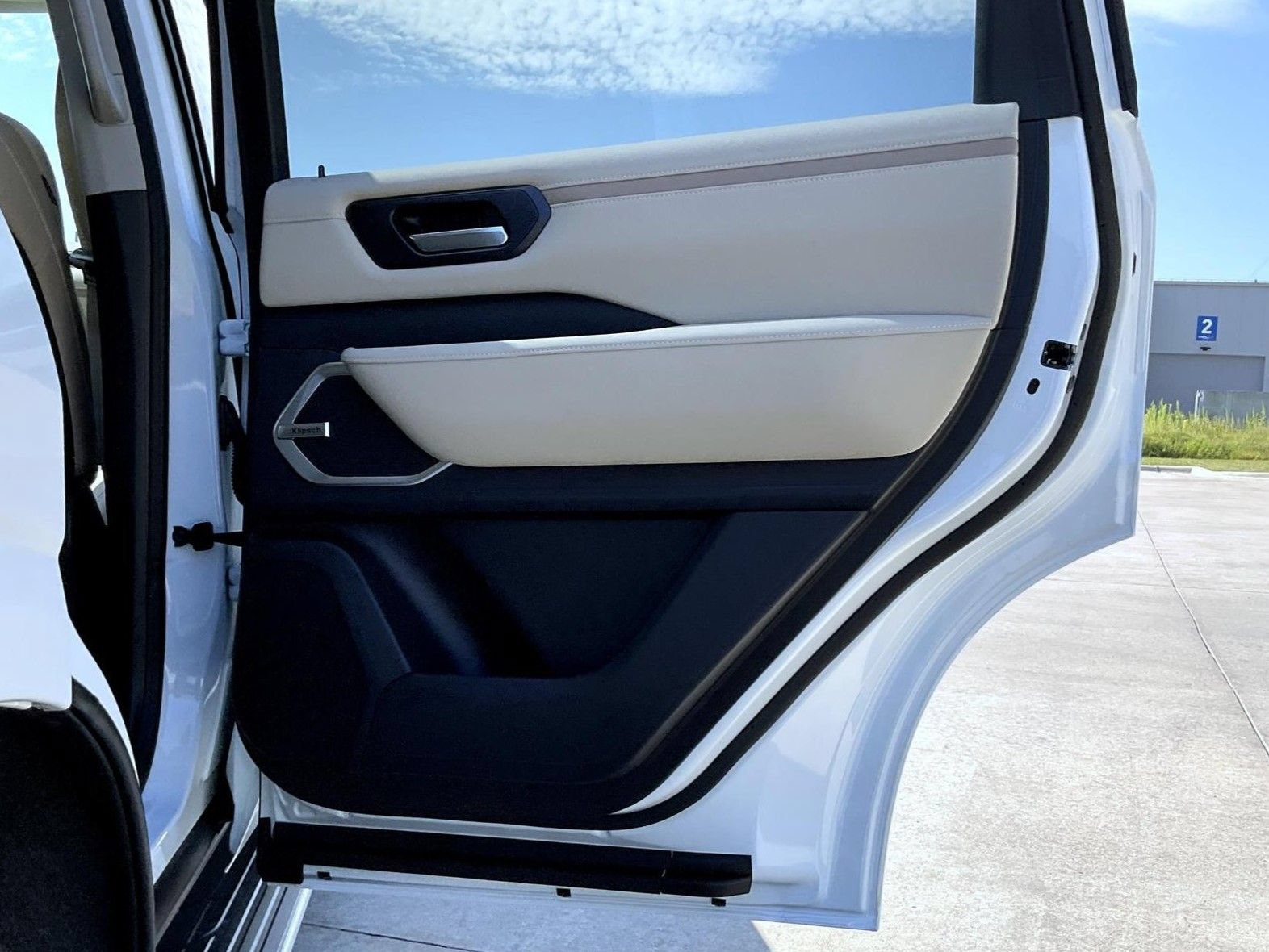 New 2026 Nissan Armada Platinum Reserve AWD/4WD image 18