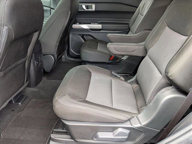 Used 2024 Ford Explorer XLT RWD image 17